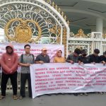 Aksi PERMAK di Depan Gedung Kantor Gubernur Sumut
